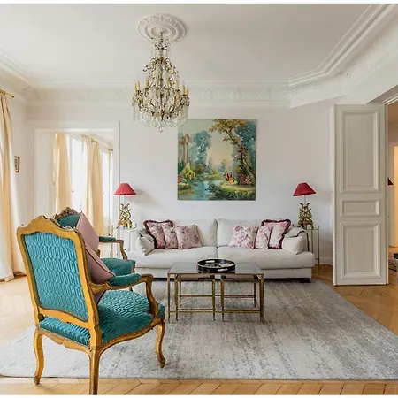Rue Saint Didier Champs Elysees * باريس