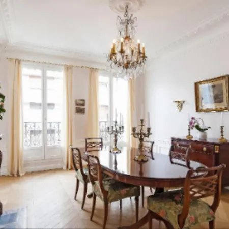 Rue Saint Didier Champs Elysees باريس