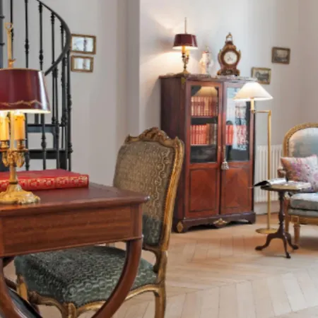 Rue Saint Didier Champs Elysees * باريس